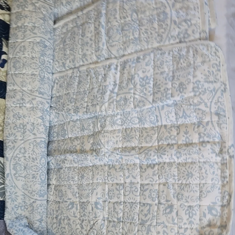Cream and Blue Patchwork Quilt with Geometric Design